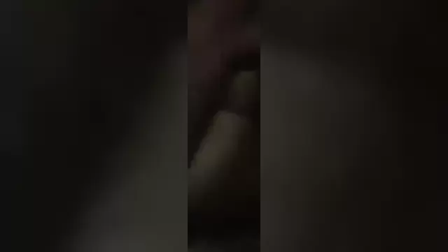 Симпатичная узбечка хочет трахнуть подругу